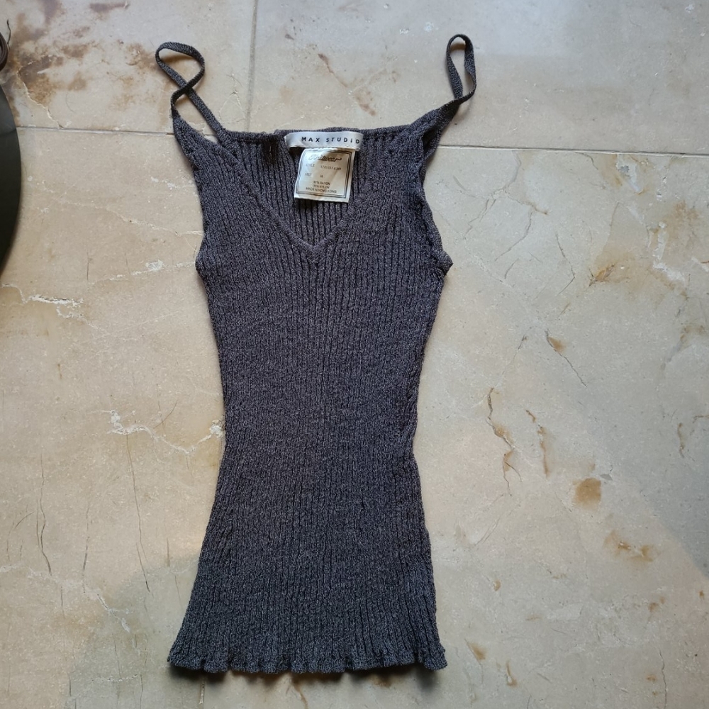 Max Studio ribbed stretchy tank, V neck, M